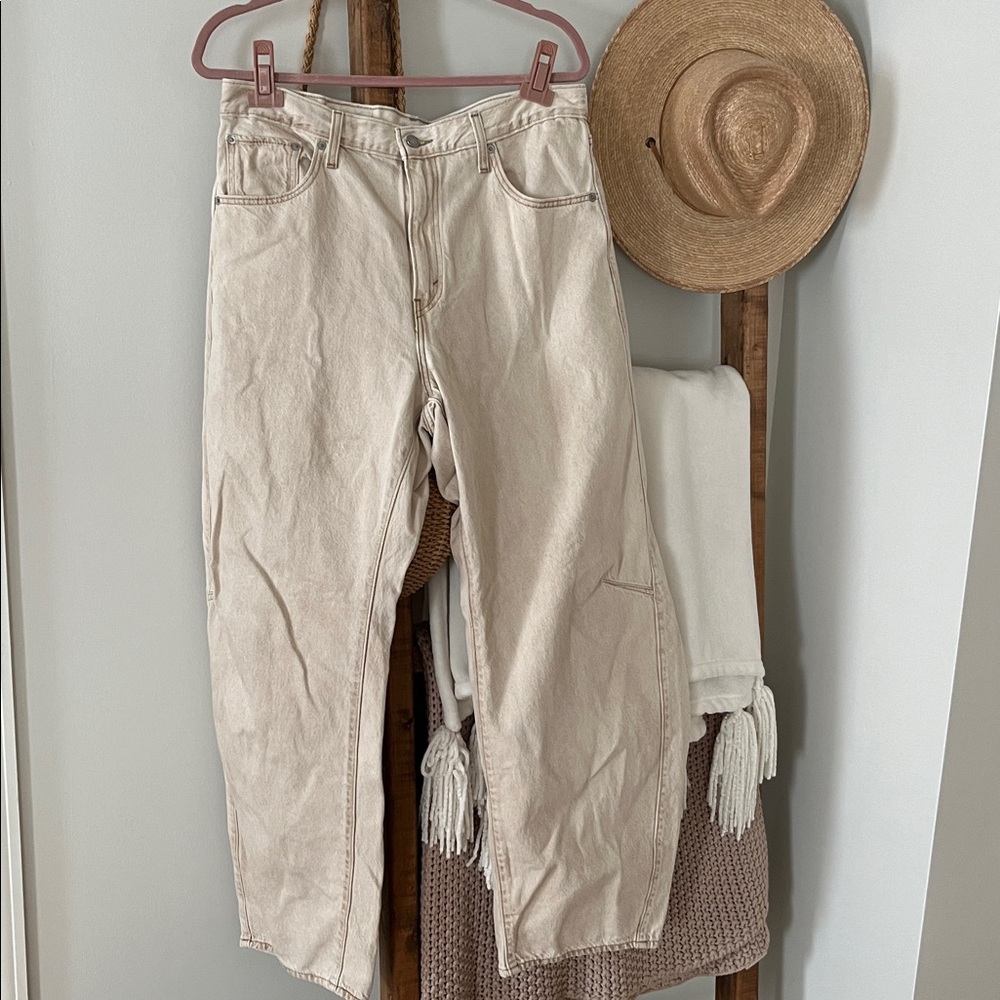 Levi's Cinch Barrel Leg Jeans